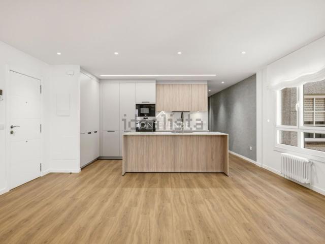 Piso en venta en Campolongo, Pontevedra