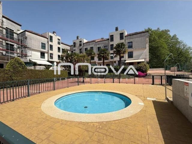 Piso en venta en A Virxe do Camiño, Pontevedra