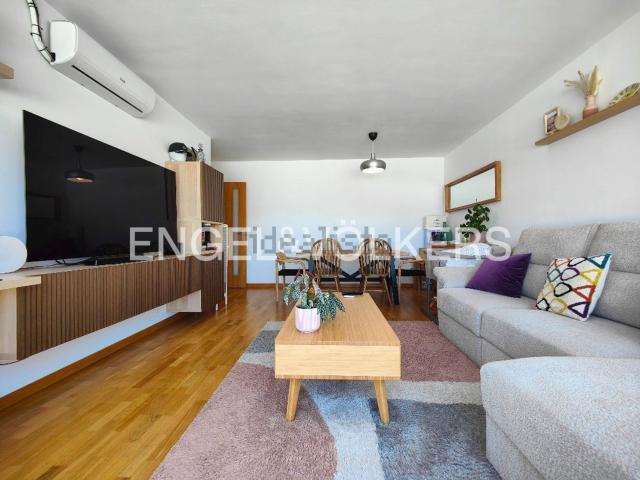 Piso en venta en A Virxe do Camiño, Pontevedra