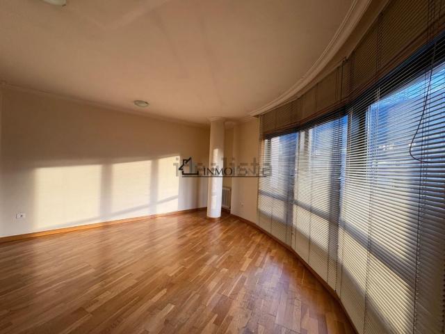 Piso en venta en A Virxe do Camiño, Pontevedra