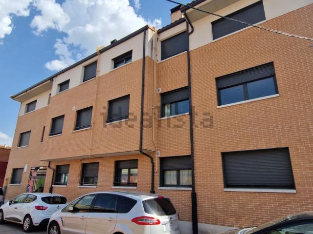 Piso en venta en Arrabal de Portillo, Portillo