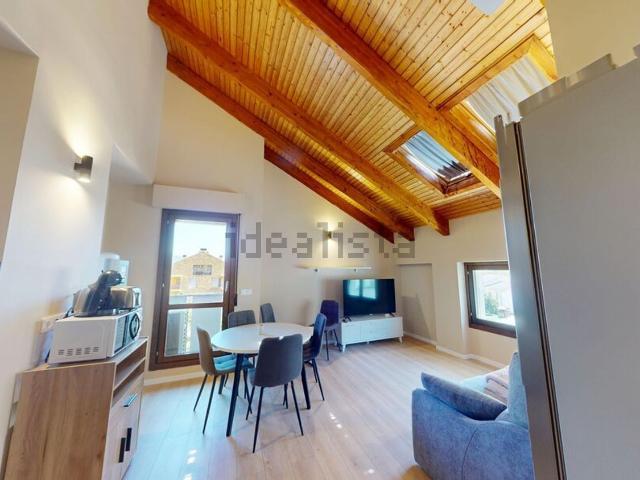 Piso en venta en Puente la Reina de Jaca, Huesca