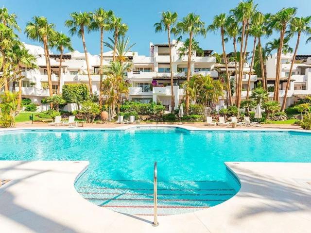 Dúplex en alquiler en El Vicario, Costa del Sol Occidental