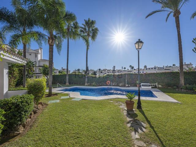 Ático en alquiler en Marbella, Málaga