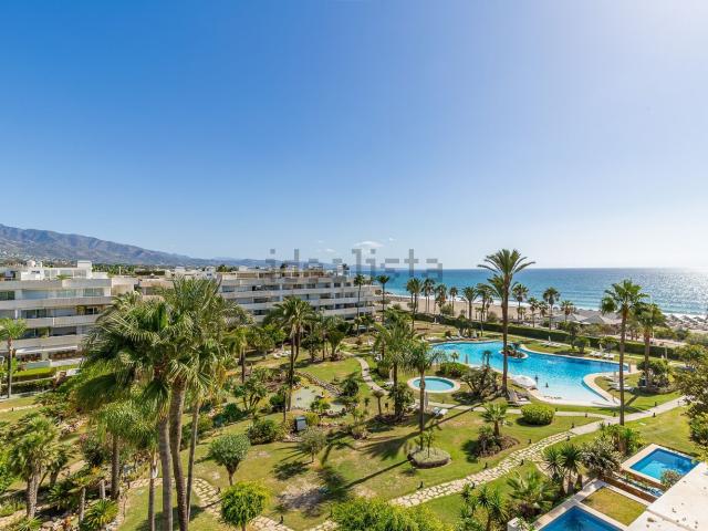 Ático en alquiler en Marbella, Puerto Banús