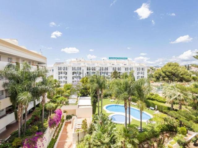 Ático en alquiler en Nueva Andalucía, Marbella