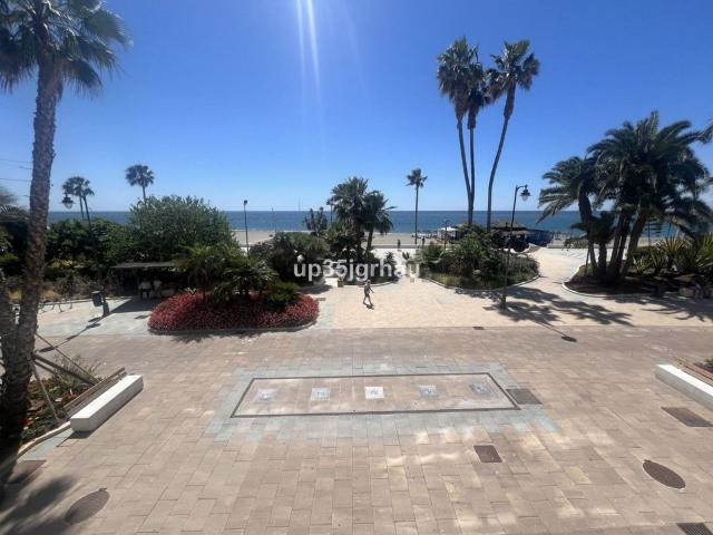 Ático en venta en Balcones del Mar, Estepona