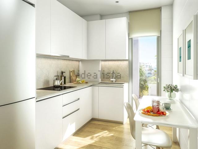 Piso en venta en Puerto de la Torre, Málaga-Costa del Sol