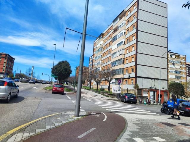 Piso en venta en Gijón, Pumarín