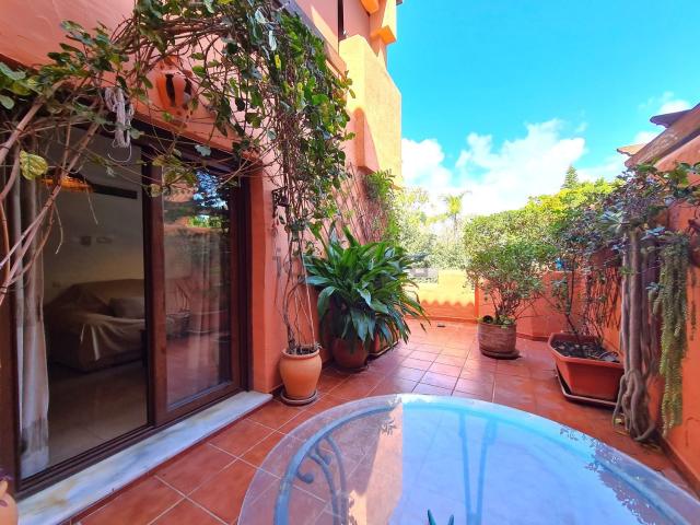 Piso en venta en Alcazaba Beach, Costa del Sol Occidental