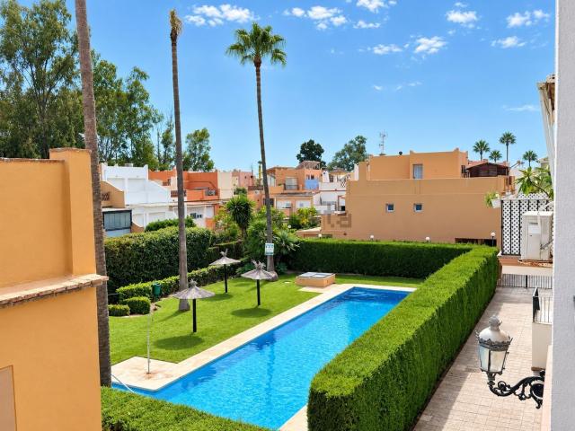 Dúplex en venta en Alcazaba Beach, Costa del Sol Occidental