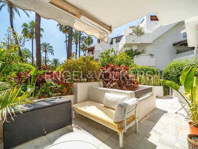 Piso en venta en Estepona, Sol Granados del Mar