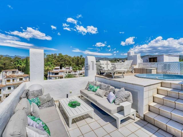 Dúplex en alquiler en Marbella, Elviria