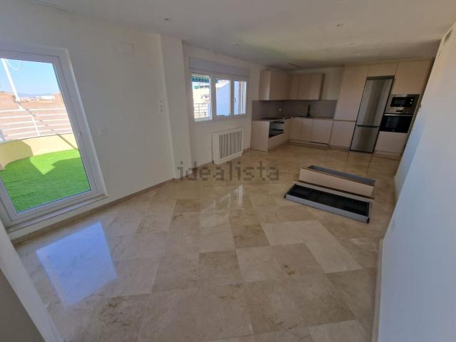 Ático en alquiler en Centro, Granada