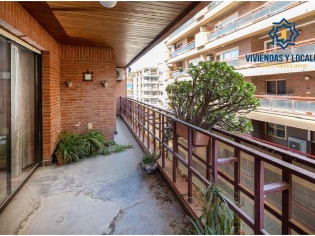 Piso en venta en La Granada, Pajaritos