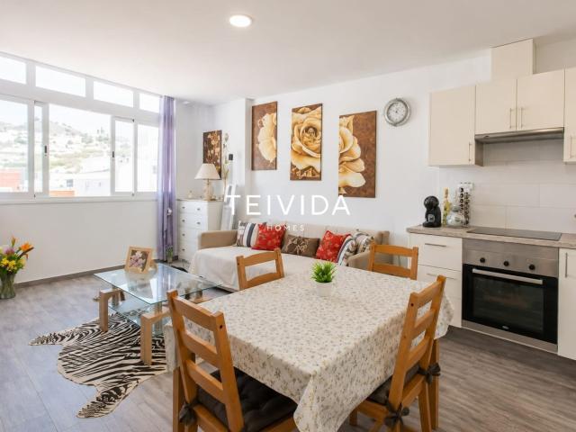 Apartamento en venta en La Camella, Arona