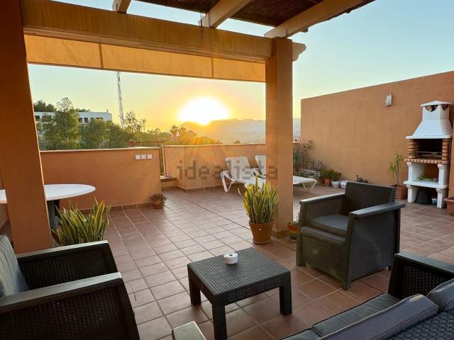 Dúplex en alquiler en Artola, Marbella