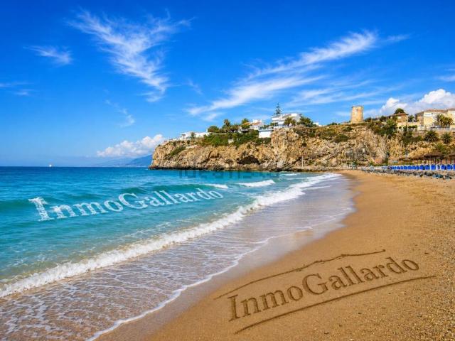 Ático en venta en La Cala del Moral, La Axarquía