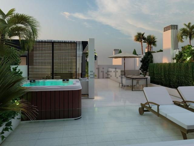 Ático en venta en Torre de Benagalbón, La Axarquía