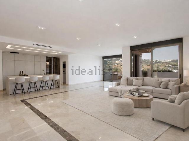 Dúplex en alquiler en Rio Real, Costa del Sol Occidental