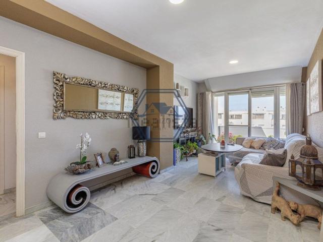 Piso en venta en Nueva Andalucía, Costa del Sol Occidental
