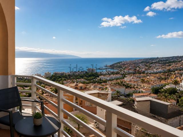 Dúplex en venta en San Eugenio Alto, Adeje