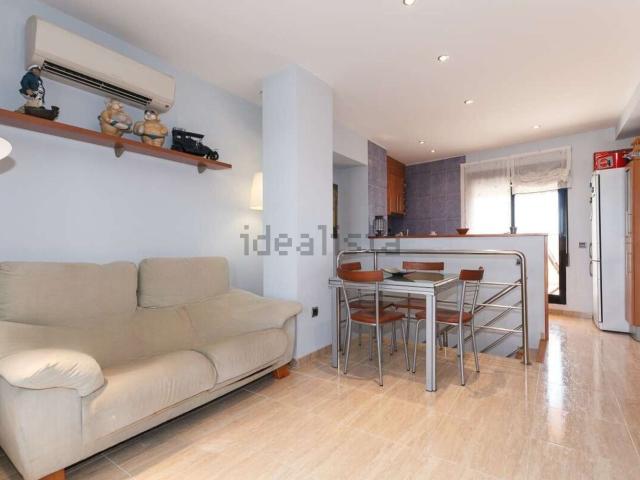 Dúplex en alquiler en Plaça de Carles III, Montsià