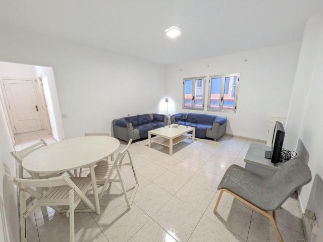 Piso en venta en Santa Catalina-Canteras, Gran Canaria