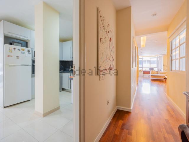 Piso en venta en Santa Catalina-Canteras, Gran Canaria