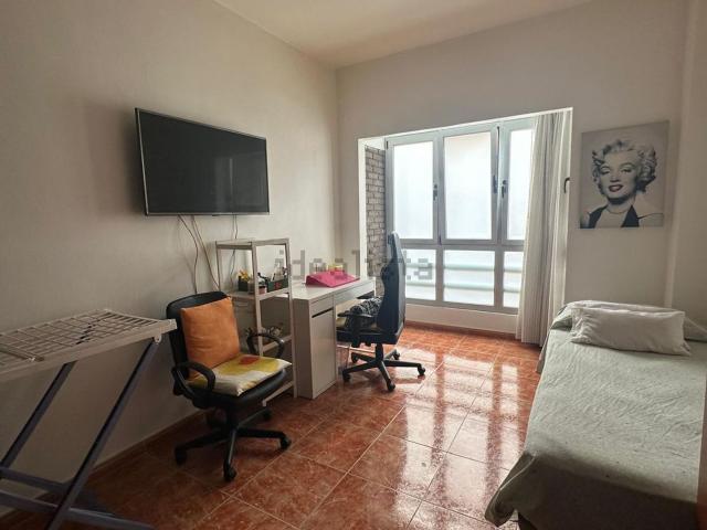Piso en venta en Santa Catalina-Canteras, Gran Canaria