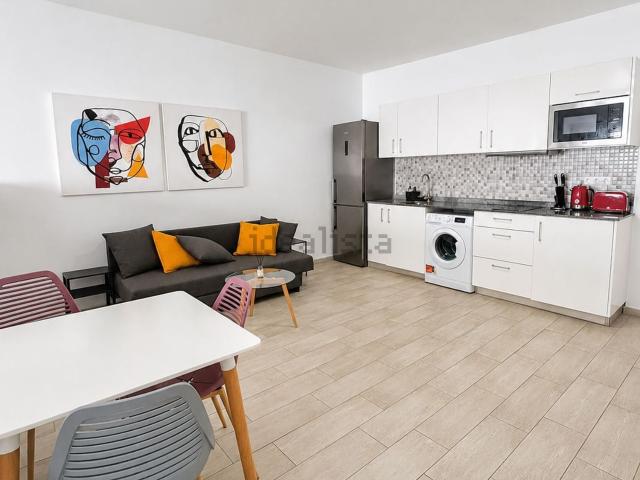Piso en venta en Santa Catalina-Canteras, Gran Canaria