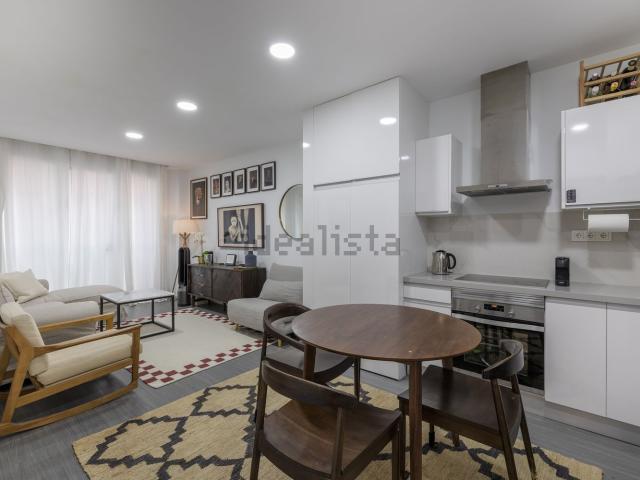 Piso en venta en Santa Catalina-Canteras, Gran Canaria