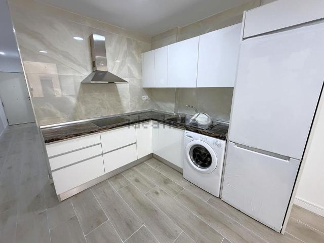 Piso en venta en Santa Catalina-Canteras, Gran Canaria