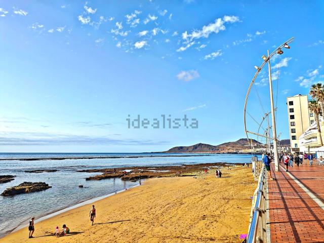 Piso en venta en Santa Catalina-Canteras, Gran Canaria