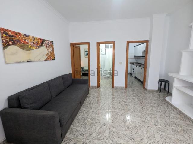 Piso en venta en Santa Catalina-Canteras, Gran Canaria