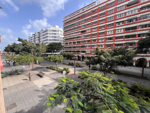 Piso en venta en Santa Catalina-Canteras, Gran Canaria