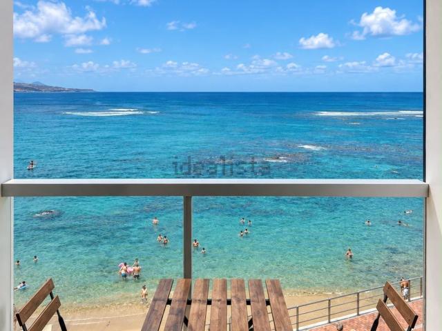 Piso en venta en Santa Catalina-Canteras, Gran Canaria