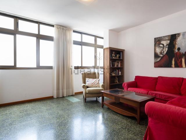 Piso en venta en Santa Catalina-Canteras, Gran Canaria