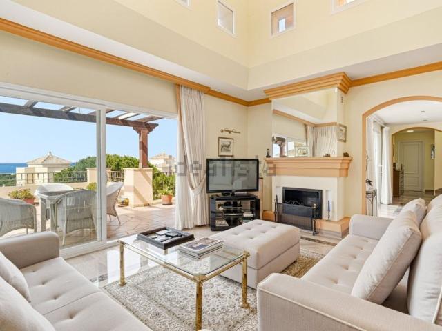 Ático en venta en Elviria, Marbella