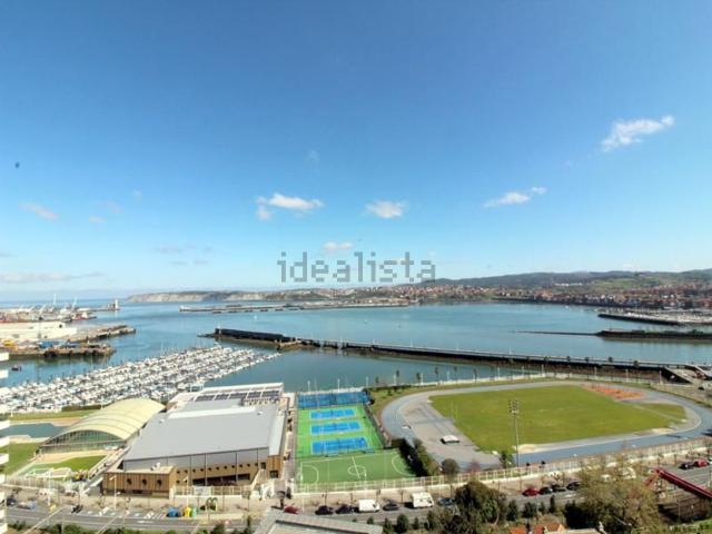 Ático en venta en Santurtzi, Kabiezes