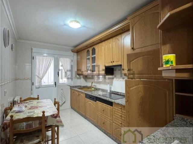 Piso en venta en Sarria