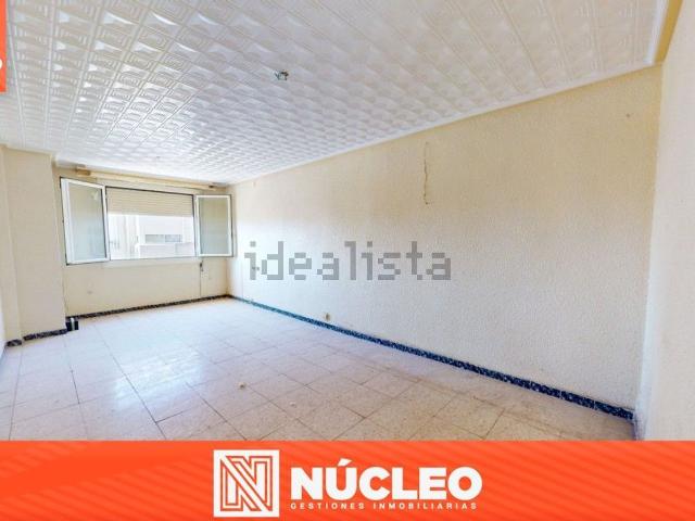 Piso en venta en María Moliner, Sax