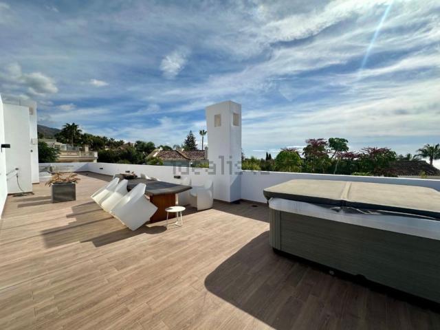 Ático en alquiler en La Carolina, Marbella