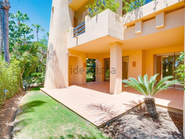 Piso en venta en La Carolina, Costa del Sol Occidental