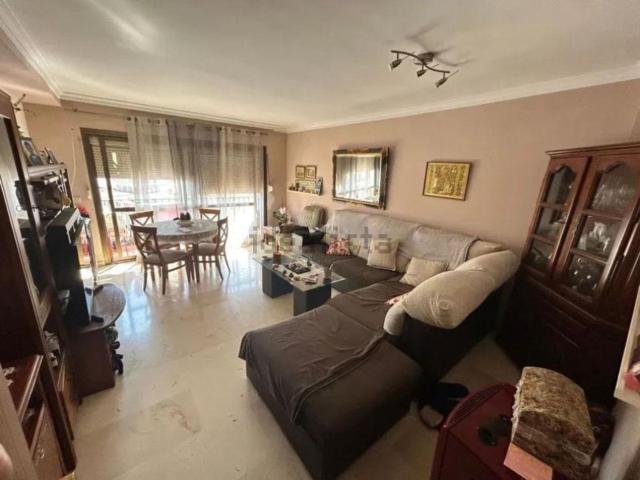 Piso en venta en Barriada Islas Canarias, Costa del Sol Occidental