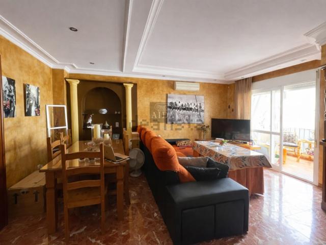 Piso en venta en Barriada Islas Canarias, Costa del Sol Occidental