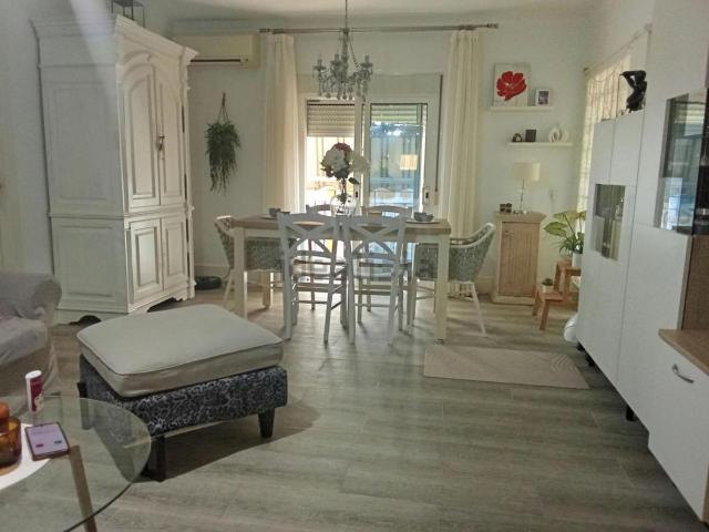 Piso en venta en Barriada Islas Canarias, Costa del Sol Occidental
