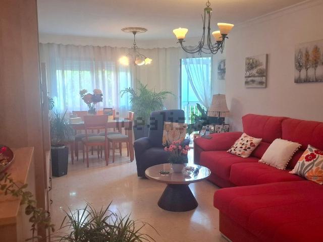 Piso en venta en Barriada Islas Canarias, Costa del Sol Occidental