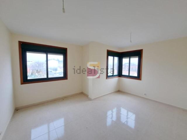 Piso en venta en Silleda, Ferrozos