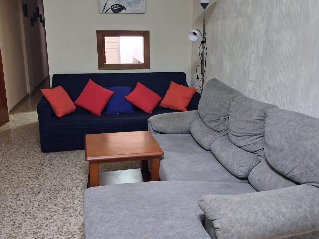 Apartamento en alquiler en Reyes Huertas, Cáceres